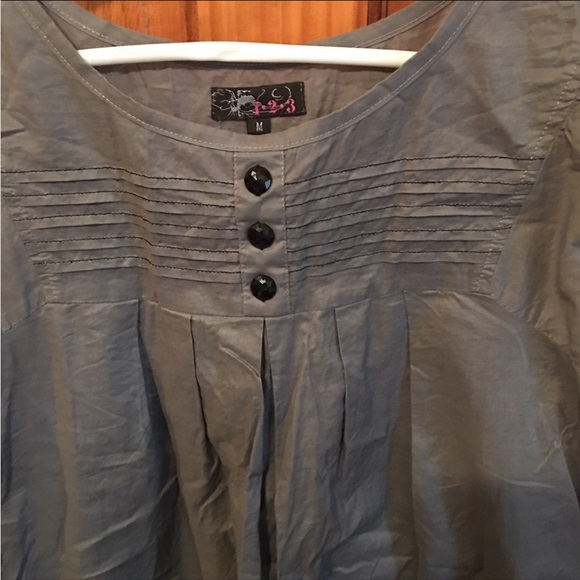 123 gray embroidered top M - Picture 2 of 6